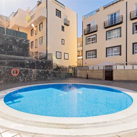 Spacious 3br With Pool, Wifi & Near Lejlighed