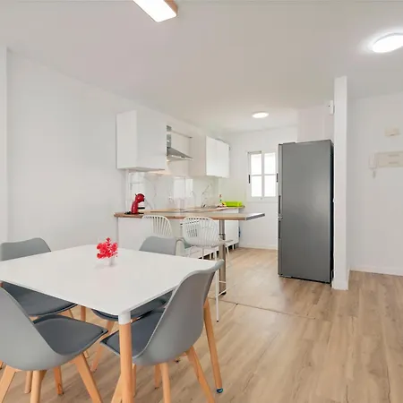 Spacious 3br With Pool, Wifi & Near Appartamento *