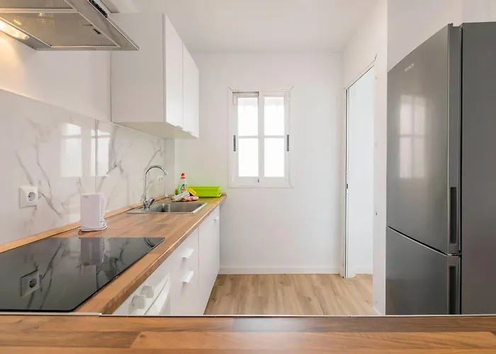 Spacious 3br With Pool, Wifi & Near *